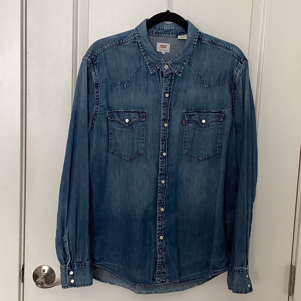 Levi's Men's Denim Blue Button Down Shirt
